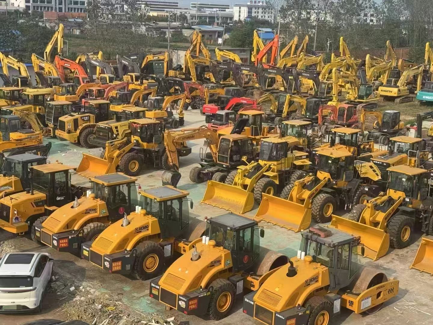 Shanghai Luanhui Construction Machinery Limited - ogłoszenia sprzedaży undefined: zdjęcie 1