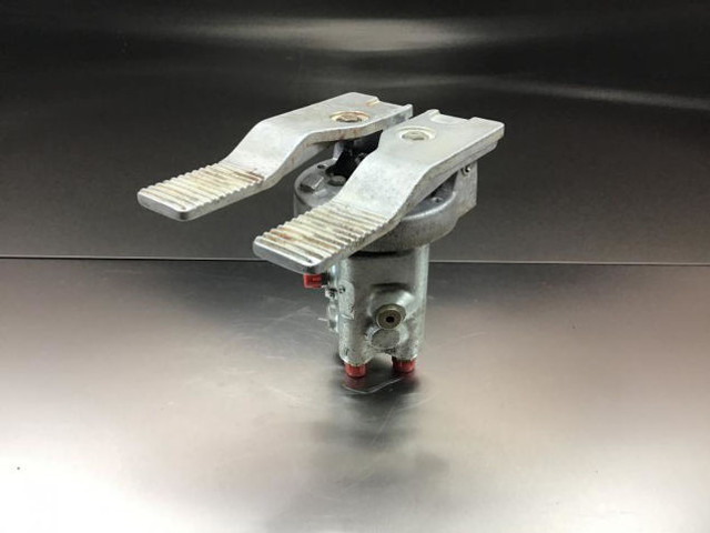 Pedał Liebherr Pilot Control Unit: zdjęcie 1